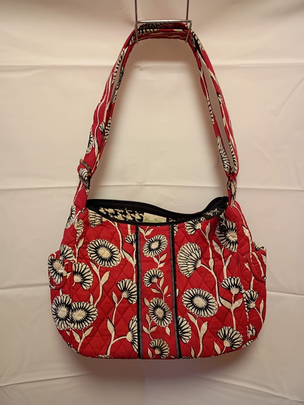 Vera Bradley Retired Deco Daisy Shoulder Bag in Red